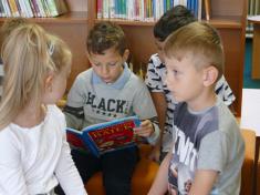 Pasování nových mladých čtenářů v&nbsp;obecní knihovně 21.9.2018