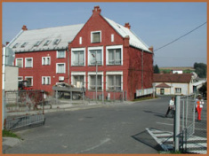 Budovy - obecní úřad, budova místní pošty