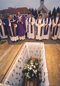 P. Antonín Dominik - fotografie z&nbsp;pohřbu