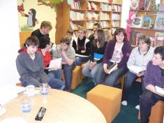 Čtení žákům základní školy v&nbsp;obecní knihovně