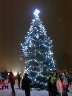 Rozsvícení obecního vánočního stromu na&nbsp;Menšíkové louce